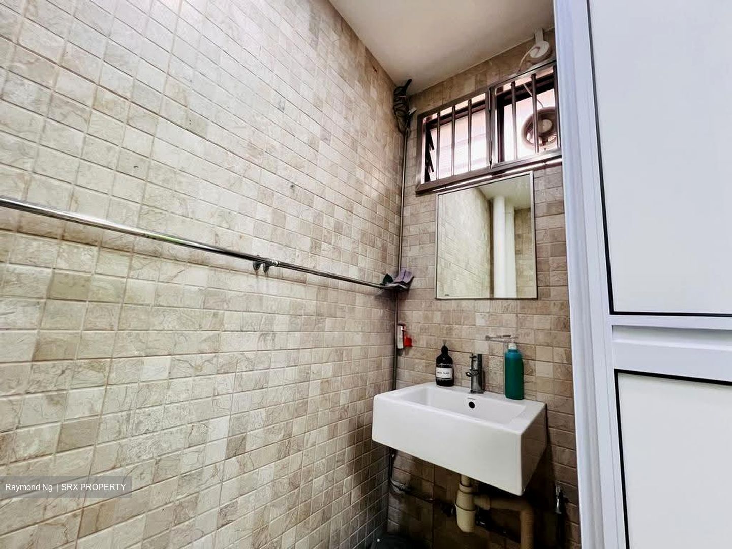 Yishun Central 1 (D27), Shop House #631925991